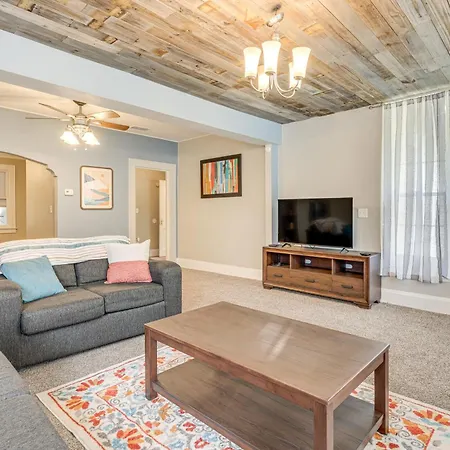 Quiet Jacksonville Retreat - 4 Miles To Downtown!